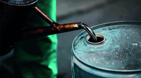 Giá xăng dầu hôm nay 21/11: Quay đầu giảm tốc