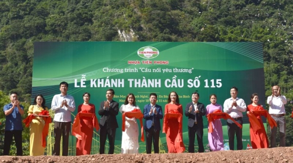 Nhựa Tiền Phong khánh thành cầu nối yêu thương số 115 – cầu Bản Mọc tại huyện Đà Bắc tỉnh Hoà Bình