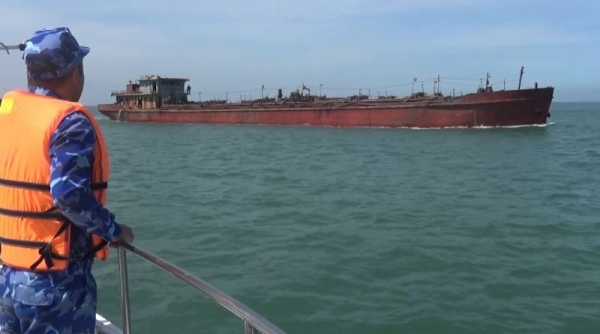 Bộ Tư lệnh Vùng Cảnh sát biển 3 bắt giữ tàu chở hơn 100 m3 cát không rõ nguồn gốc