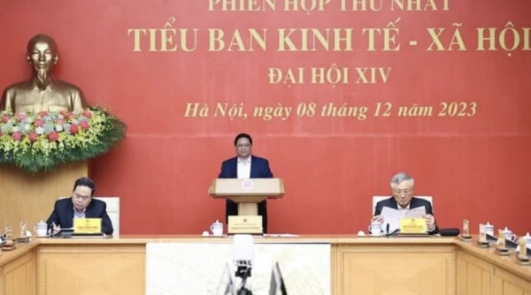 Thủ tướng chủ trì phiên họp Tiểu ban Kinh tế - Xã hội Đại hội XIV của Đảng