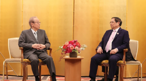 Thủ tướng Phạm Minh Chính tiếp cựu Thủ tướng Nhật Bản Fukuda Yasuo