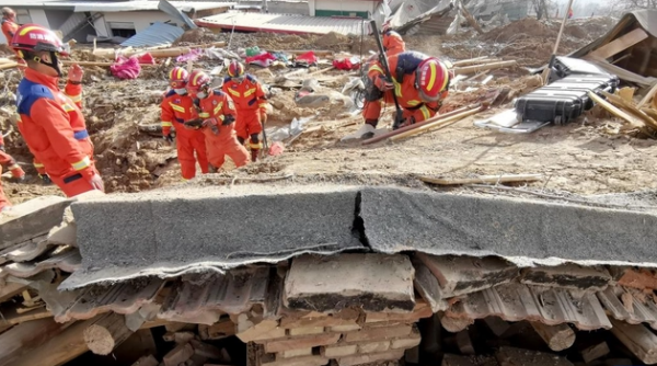 Trung Quốc khẩn trương ứng phó hậu quả động đất