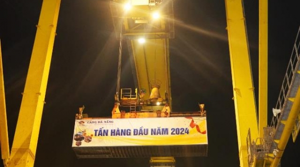 Cảng Đà Nẵng đón tấn hàng đầu năm mới 2024