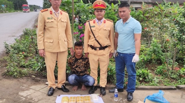 Công an Quảng Trị bắt đối tượng người Lào vận chuyển trái phép 24.000 viên ma túy