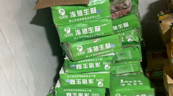 Lực lượng QLTT Quảng Ninh thu giữ gần 1 tấn thực phẩm nhập lậu
