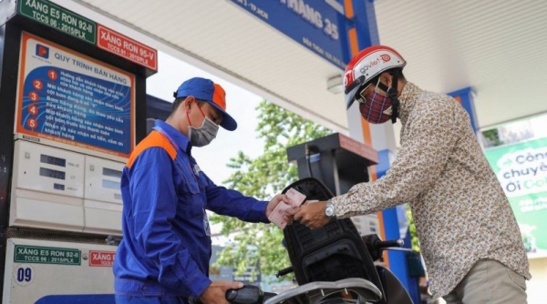 Thủ tướng Phạm Minh Chính yêu cầu bảo đảm cung ứng đủ xăng dầu dịp Tết Giáp Thìn 2024