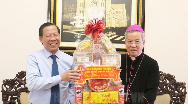 Chủ tịch Phan Văn Mãi chúc Tết tại Tòa Tổng Giám mục Tổng Giáo phận TP. Hồ Chí Minh