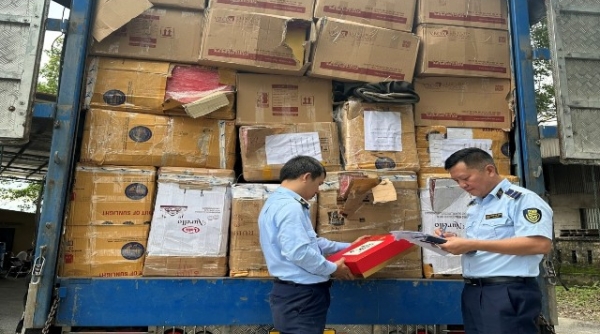 Lực lượng chức năng tỉnh Hà Tĩnh phát hiện hơn 576 sản phẩm mỹ phẩm có dấu hiệu nhập lậu