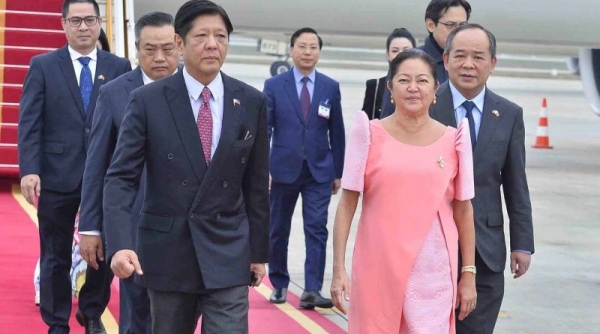 Tổng thống Philippines đến Hà Nội, bắt đầu thăm cấp Nhà nước tới Việt Nam