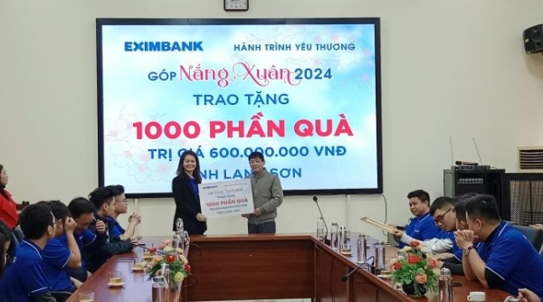 Lạng Sơn: Ngân hàng Eximbank trao tặng 1.000 phần quà nhân dịp Tết Nguyên đán Giáp Thìn năm 2024