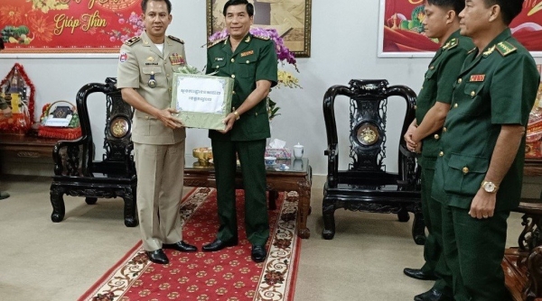 Các đoàn công tác lực lượng chức năng Vương quốc Campuchia thăm, chúc Tết Bộ Chỉ huy Bộ đội Biên phòng tỉnh An Giang