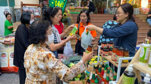 Đặc sản xanh, sạch quy tụ tại phiên chợ 'Tết Xanh - Quà Việt'