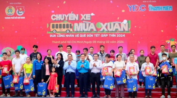 TP. Hồ Chí Minh: Tiễn 1.500 công nhân về quê đón Tết trên “Chuyến xe mùa Xuân”