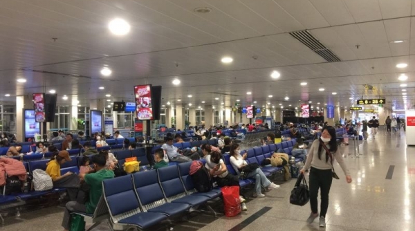 Hơn 800 chuyến bay cập cảng sân bay Tân Sơn Nhất ngày 29 Tết