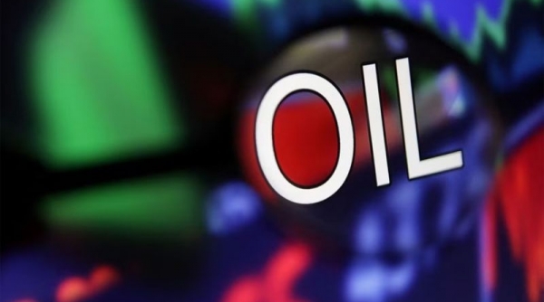 Giá xăng dầu hôm nay 9/2: Tăng phi mã, dầu Brent vượt mốc 80 USD/thùng