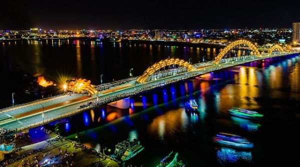Cầu Rồng Đà Nẵng: Phun lửa xuyên suốt đêm giao thừa Tết Giáp Thìn 2024