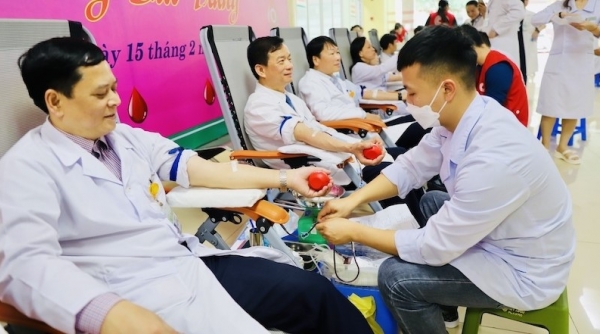 Lễ hội hiến máu tình nguyện ngành y tế “Giọt hồng Blouse trắng năm 2024”