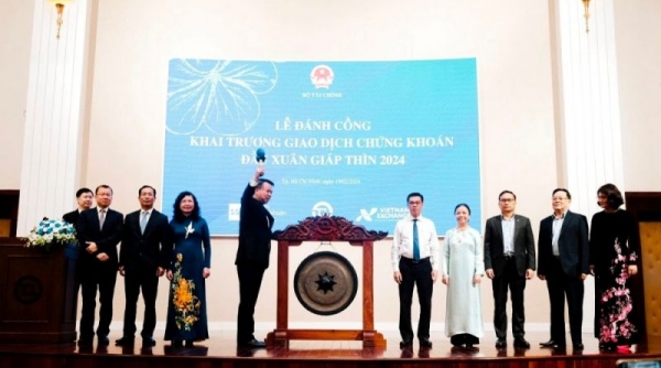 Thứ trưởng Bộ Tài chính tin tưởng thị trường chứng khoán 2024 hoàn toàn có cơ sở tiếp tục phát triển ổn định