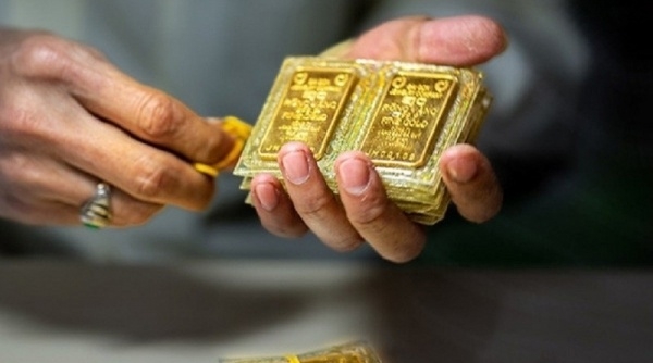 Giá vàng hôm nay 8/3: Vàng trong nước tiến sát 82 triệu đồng/lượng