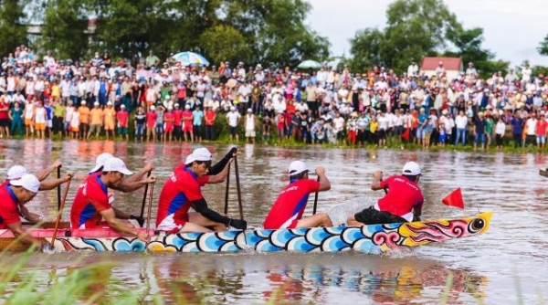 Giải đua thuyền truyền thống vô địch quốc gia năm 2024 được tổ chức tại Quảng Bình