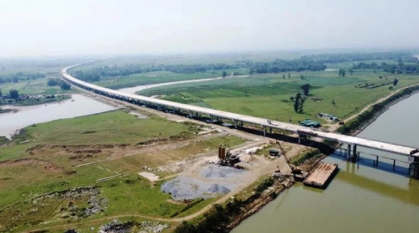 Hợp long cầu vượt sông dài nhất tuyến cao tốc Bắc – Nam nối Nghệ An và Hà Tĩnh