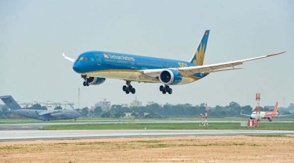 Nghịch lý giá vé máy bay tăng nhưng các công ty kinh doanh dịch vụ hàng không vẫn lỗ