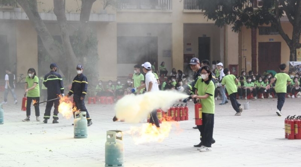 Lạng Sơn: Hơn 500 học sinh tham dự tập huấn, thực hành kỹ năng phòng cháy chữa cháy và thoát hiểm