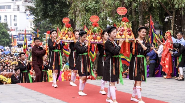 Hàng vạn du khách hành hương "Đến với Phật, về với Mẫu" ở Lễ hội Tây Thiên 2024