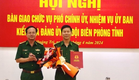 Hội nghị bàn giao chức vụ Phó Chính ủy Bộ đội Biên phòng tỉnh Quảng Trị