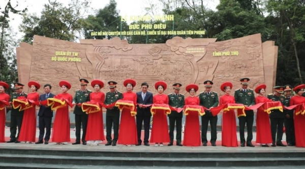 Bộ trưởng Phan Văn Giang dự khánh thành bức phù điêu Bác Hồ tại Đền Hùng