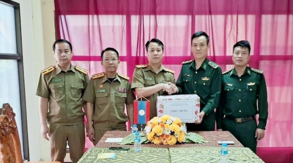 BĐBP tỉnh Thanh Hóa chúc tết Bunpimay các đơn vị nước bạn Lào