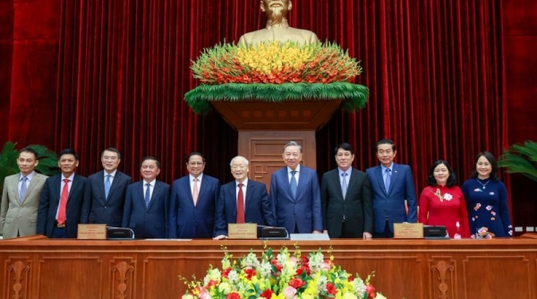 Giới thiệu đồng chí Tô Lâm giữ chức Chủ tịch nước và đồng chí Trần Thanh Mẫn giữ chức Chủ tịch Quốc hội