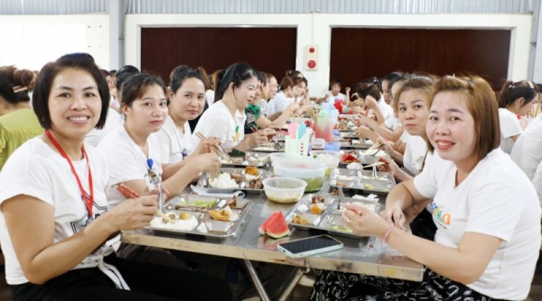 Bắc Giang: Doanh nghiệp tổ chức "bữa cơm công đoàn - cảm ơn người lao động"