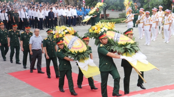 Lễ an táng 87 hài cốt liệt sĩ Quân tình nguyện và chuyên gia Việt Nam hy sinh tại Lào