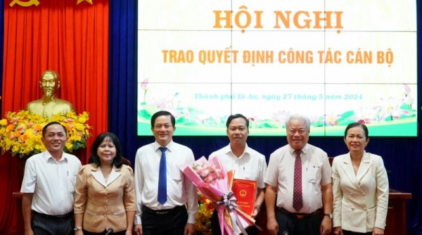 Thành ủy Dĩ An, tỉnh Bình Dương sắp xếp và kiện toàn công tác cán bộ