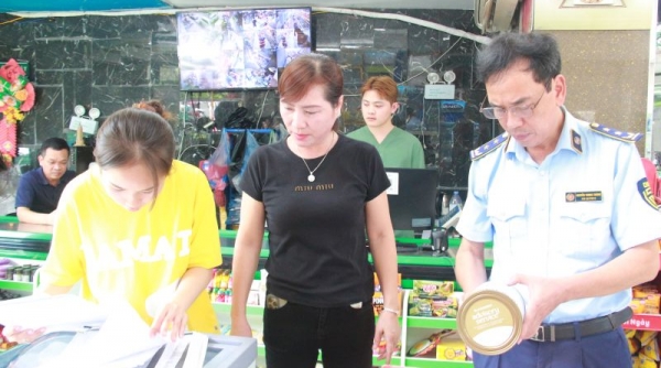 Siêu thị Minh Hòa Mart Nam Định liên tiếp bày bán hàng hóa vi phạm