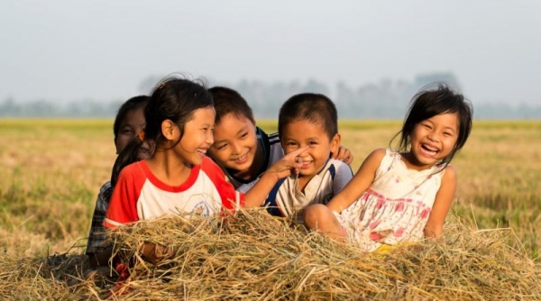 "Lợi dụng trẻ em vào các động cơ chính trị là vi phạm pháp luật"