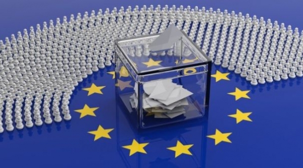 Giới cầm quyền phương Tây chịu đả kích trong bầu cử Nghị viện Châu Âu