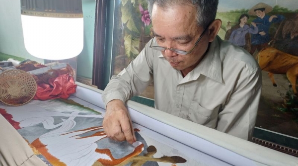 Xúc động câu chuyện nghệ nhân Nguyễn Cao Bính gìn giữ tinh hoa nghề thêu tay truyền thống