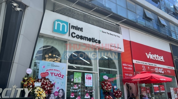 Mỹ phẩm Mint Cosmetics: Một số hàng hoá nước ngoài bày bán không có tem nhãn phụ Tiếng Việt