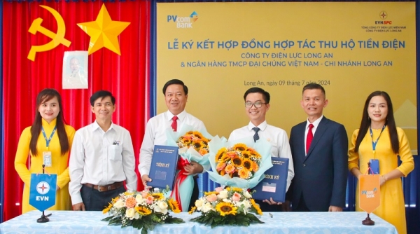 PVcomBank và Công ty Điện lực Long An ký kết hợp đồng thu hộ tiền điện