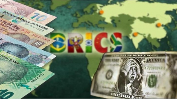 Đồng USD và tiền của BRICS cùng lộ những điểm yếu chí tử