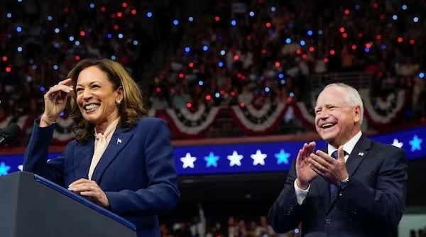 Bầu cử Mỹ 2024: Đa số dân Mỹ chưa biết 'phó tướng' Tim Walz của bà Kamala Harris