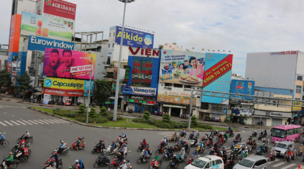 TP. Hồ Chí Minh xử lý nghiêm các hoạt động quảng cáo không đúng quy định