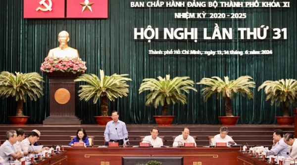 Ban Thường vụ Thành ủy TP. Hồ Chí Minh yêu cầu không để lọt người có vi phạm vào cấp ủy khóa mới