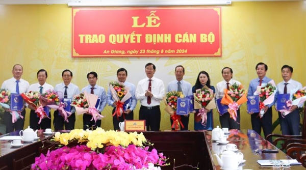 An Giang trao quyết định bổ nhiệm nhiều cán bộ