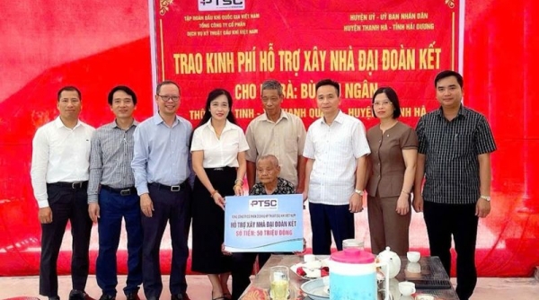 Tập đoàn Dầu khí Việt Nam trao kinh phí hỗ trợ xây dựng nhà Đại đoàn kết tại Hải Dương