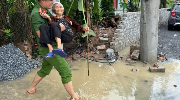 Nam Định: Hàng trăm hộ dân huyện Ý Yên phải di dời khẩn cấp