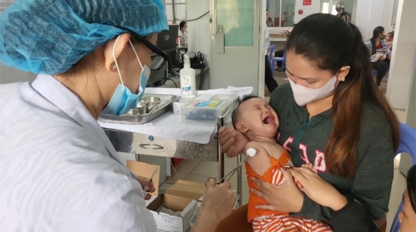 TP. Hồ Chí Minh: Đã có gần 20.000 trẻ từ 1-5 tuổi được tiêm bổ sung vaccine sởi