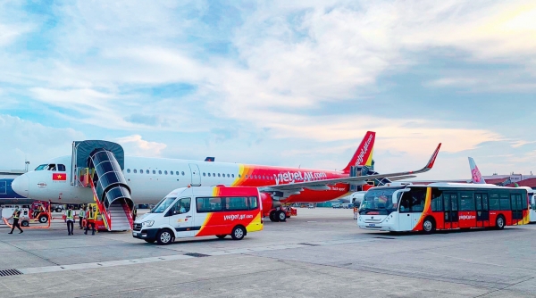 Vietjet ủng hộ đồng bào tại các vùng bị thiệt hại do bão lũ